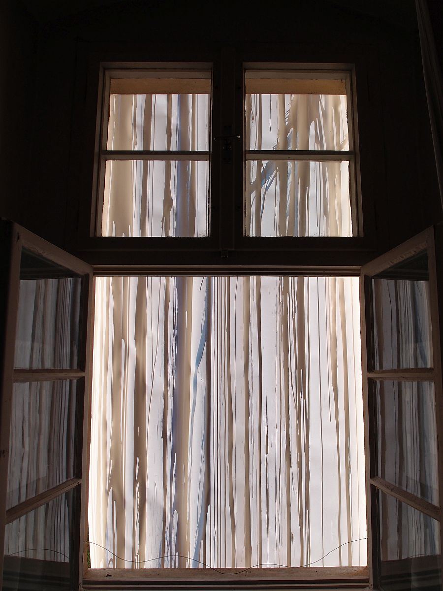 (Inter)spaces
